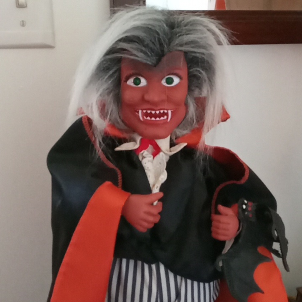Vintage Animated Vampire Figure by Pumpkin Time
